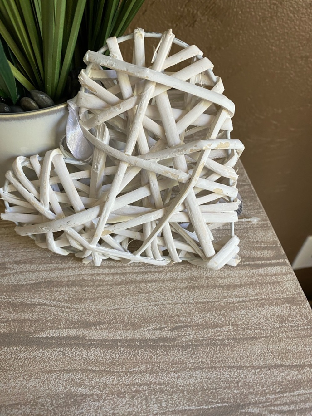 Home decor Bundle of 3 - vase, welcome sign, wooden heart - Picture 11 of 14